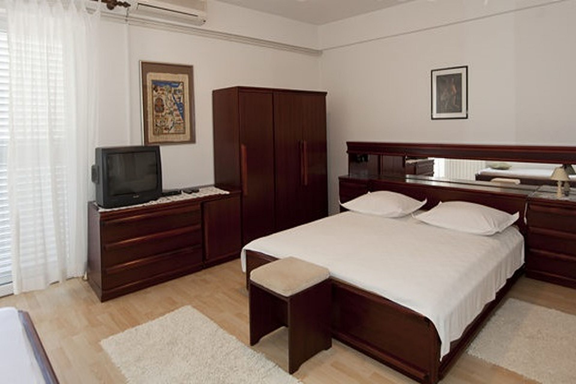 Apartments and Rooms Roza 102651-A1