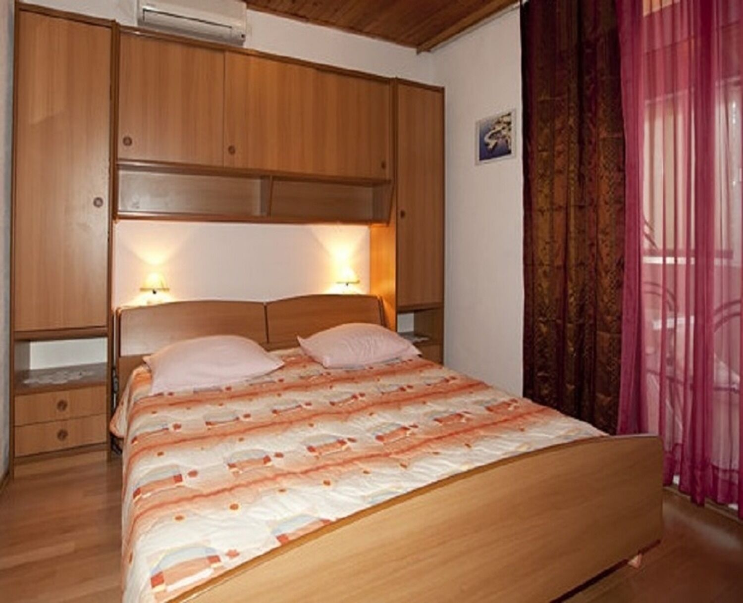 Apartments and Rooms Roza 102651-S3