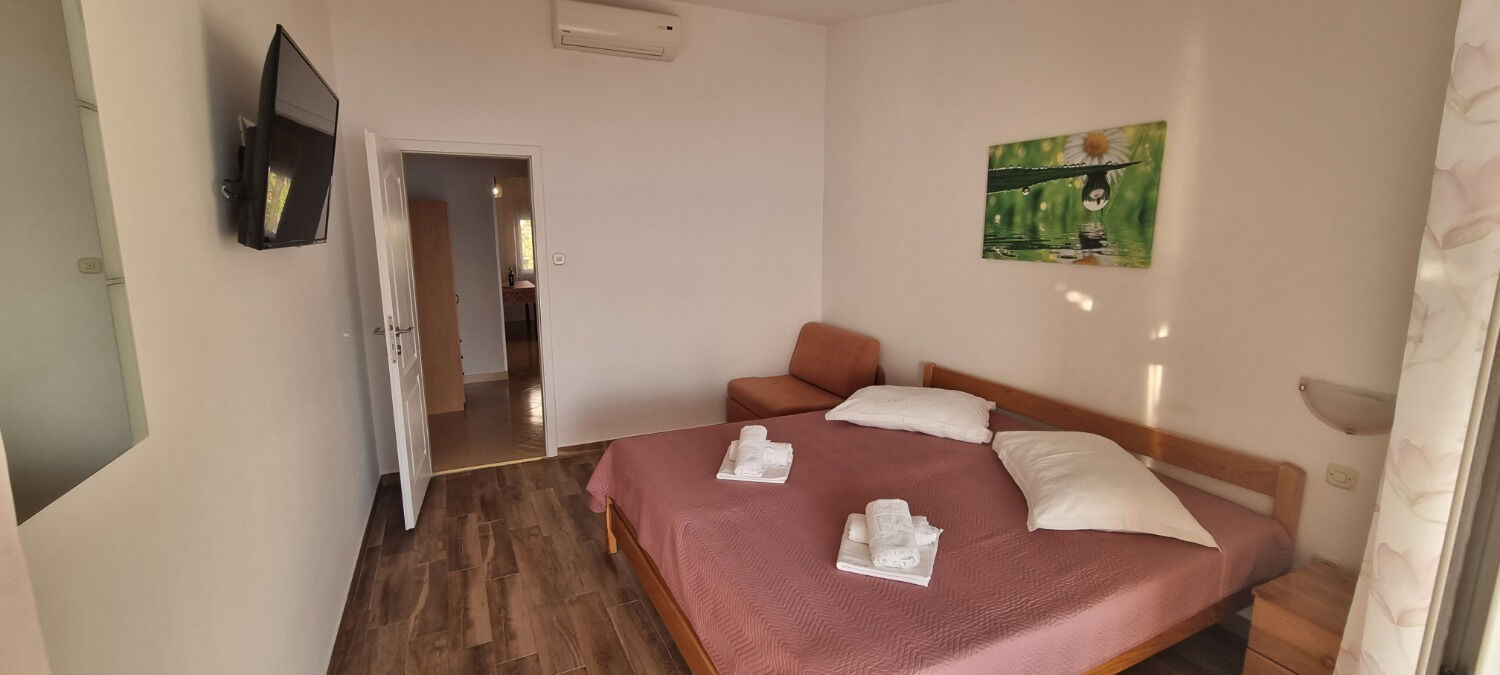 Apartments Gogi 102671-A2
