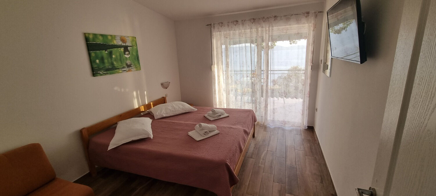 Apartments Gogi 102671-A2