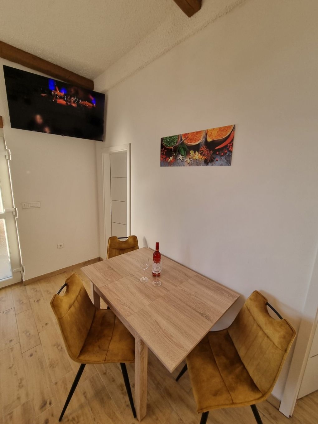 Apartments Gogi 102671-A8