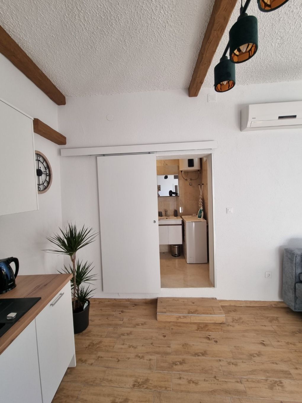 Apartments Gogi 102671-A8