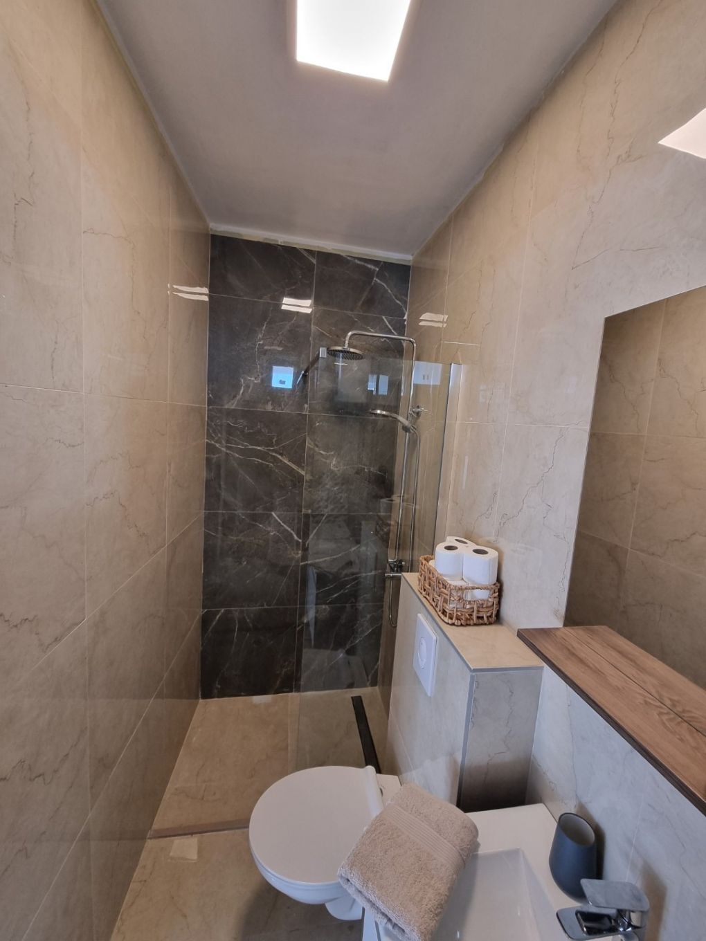 Apartments Gogi 102671-A8