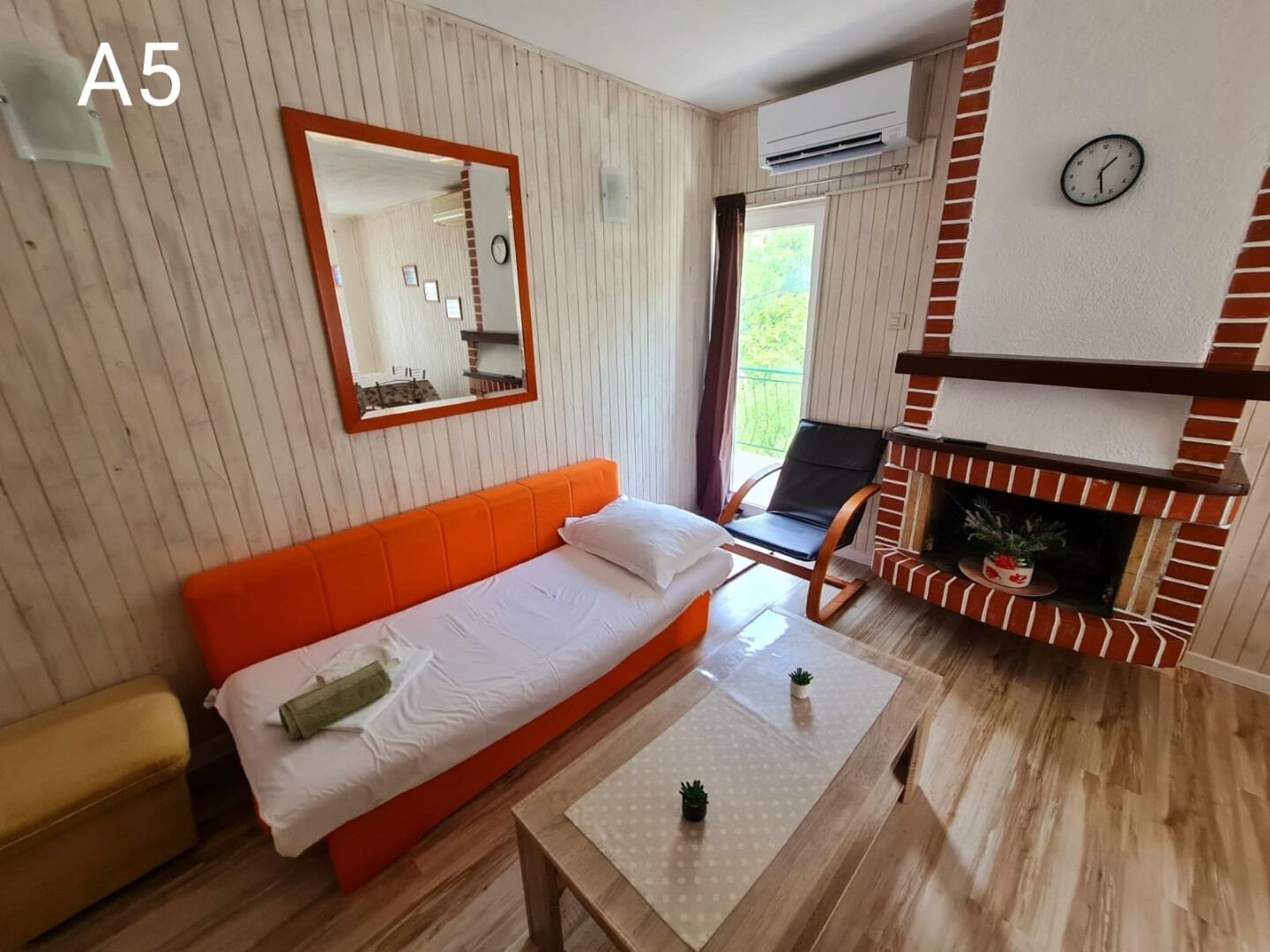 Apartments Tiho 102681-A5