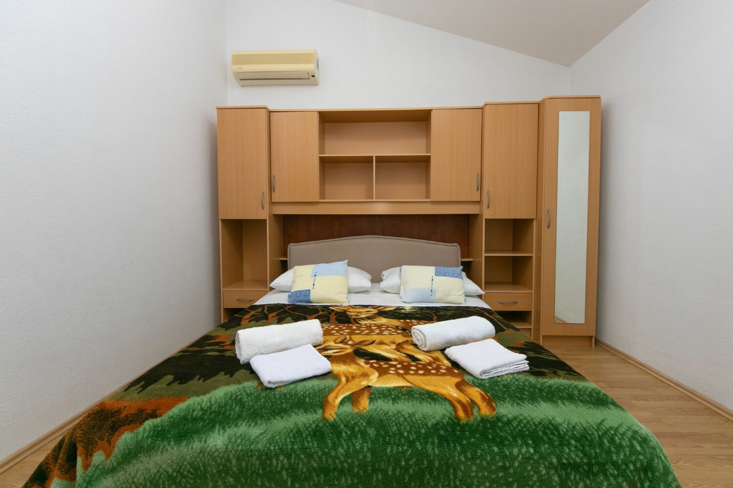 Apartments Marko 10272-A8