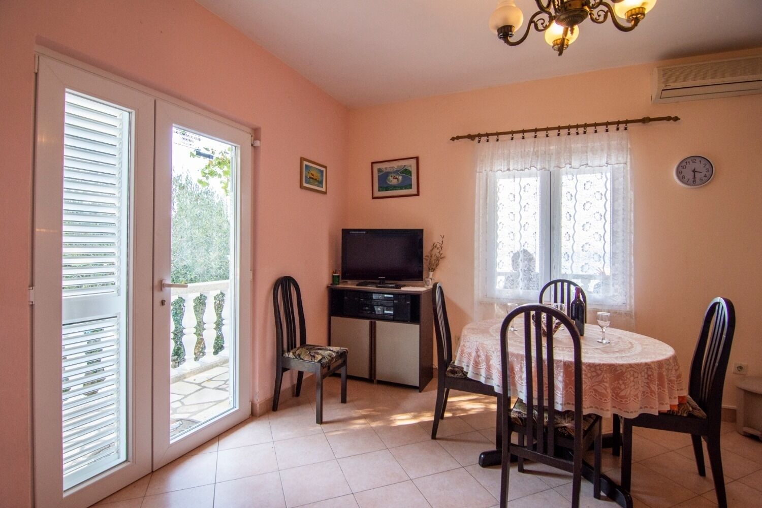 Apartments Mari 102711-A1