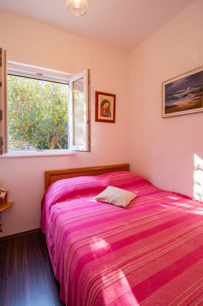 Apartments Mari 102711-A1