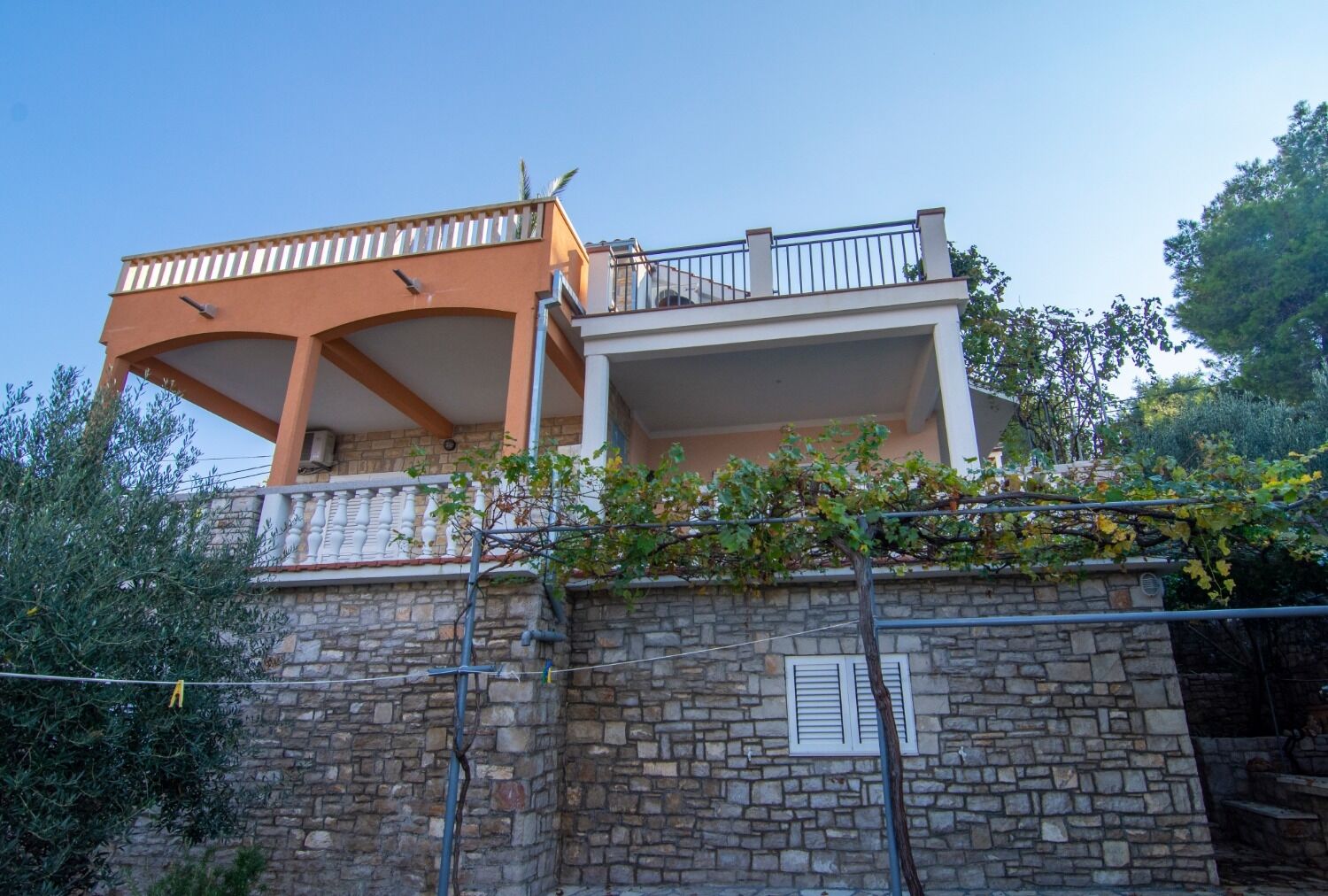 Apartments Mari 102711-A1