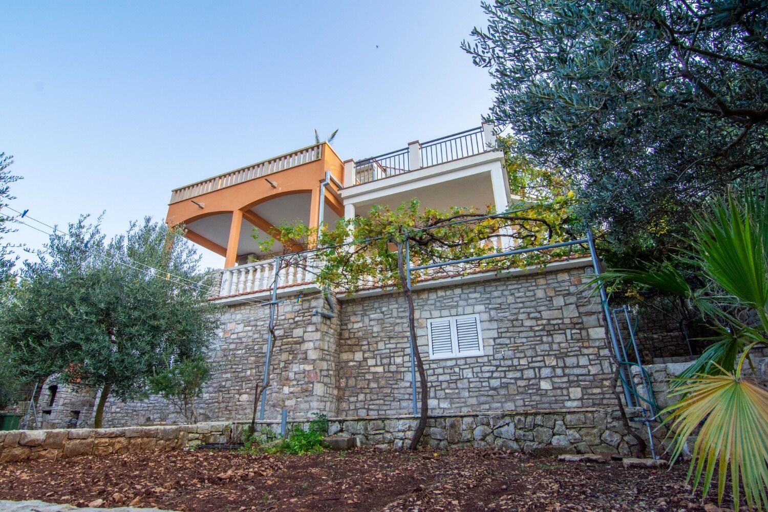Apartments Mari 102711-A1