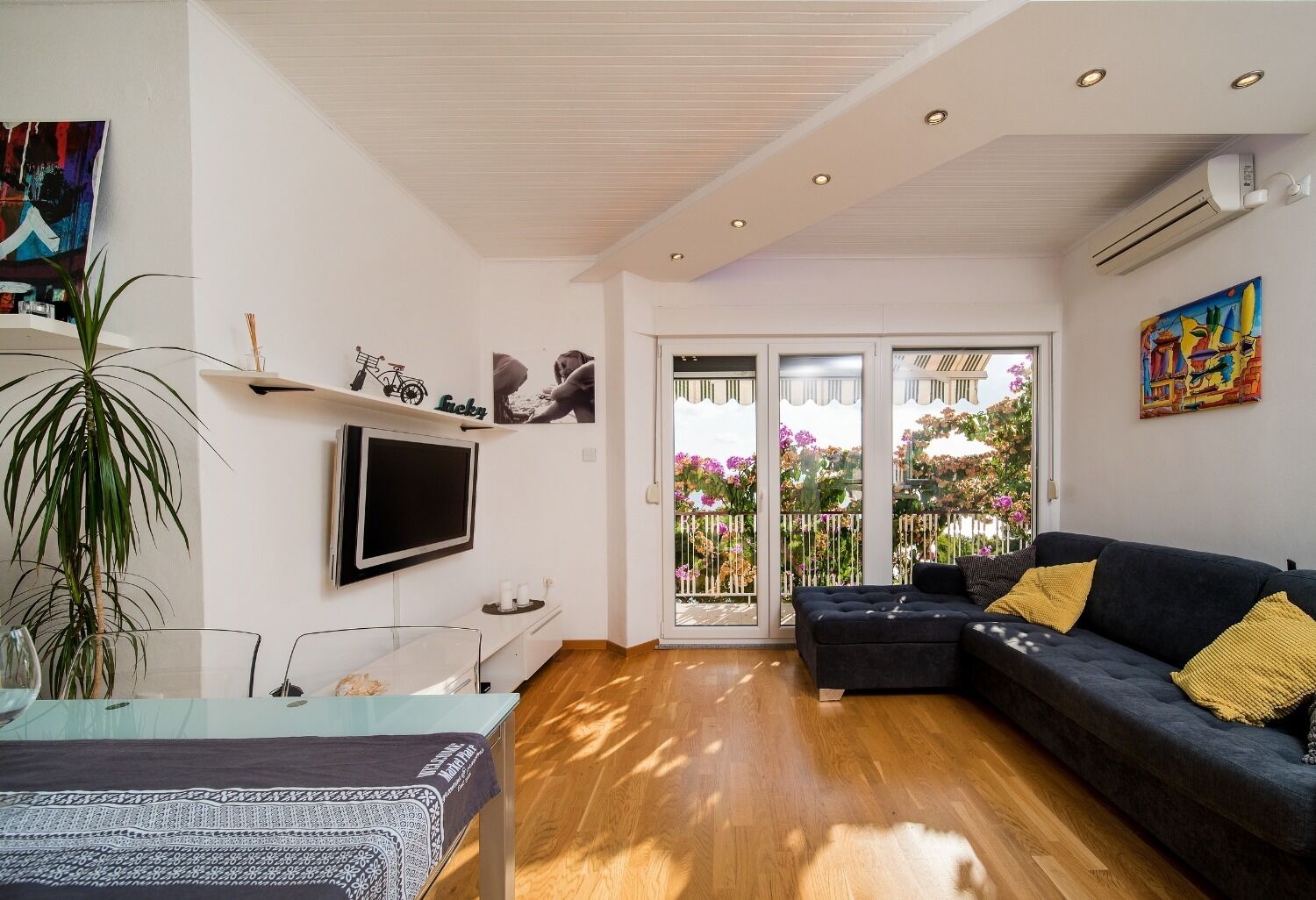 Apartments Milica 102721-A1