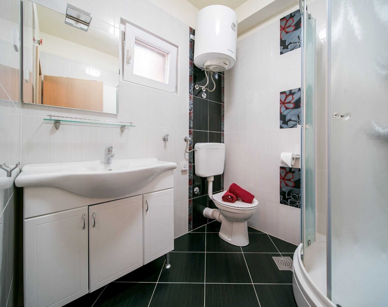 Apartments Milica 102721-A1