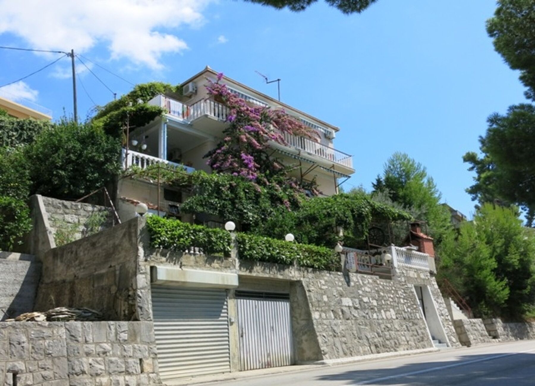 Apartments Milica 102721-A1