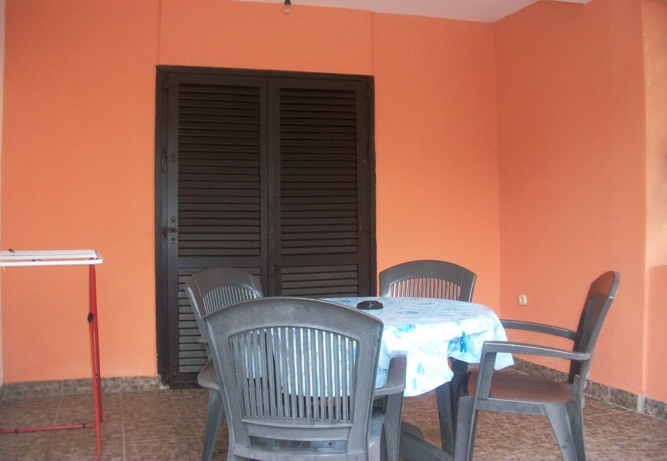 Apartments Midi 102751-A1
