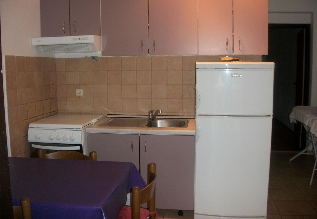 Apartments Midi 102751-A1