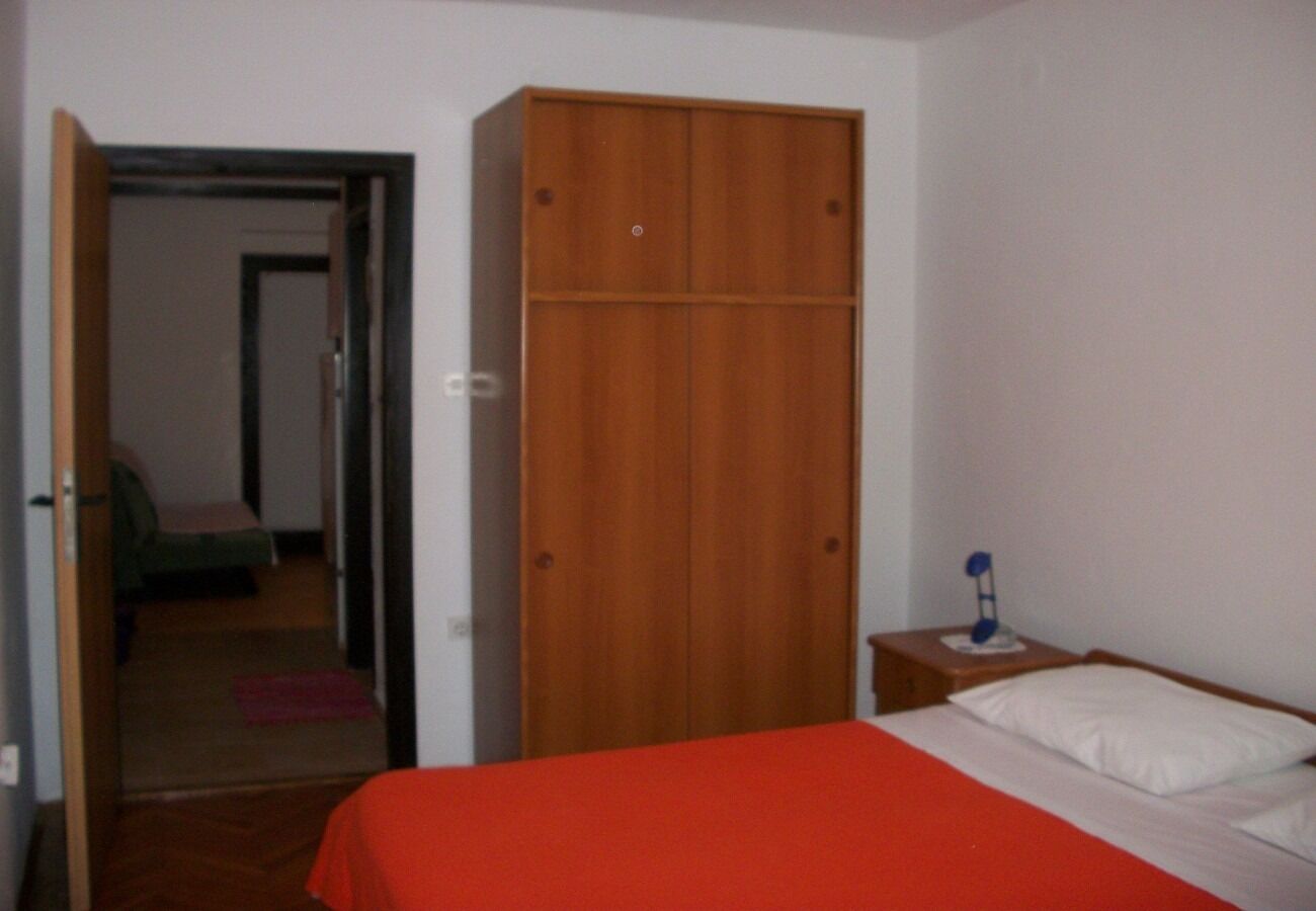Apartments Midi 102751-A1