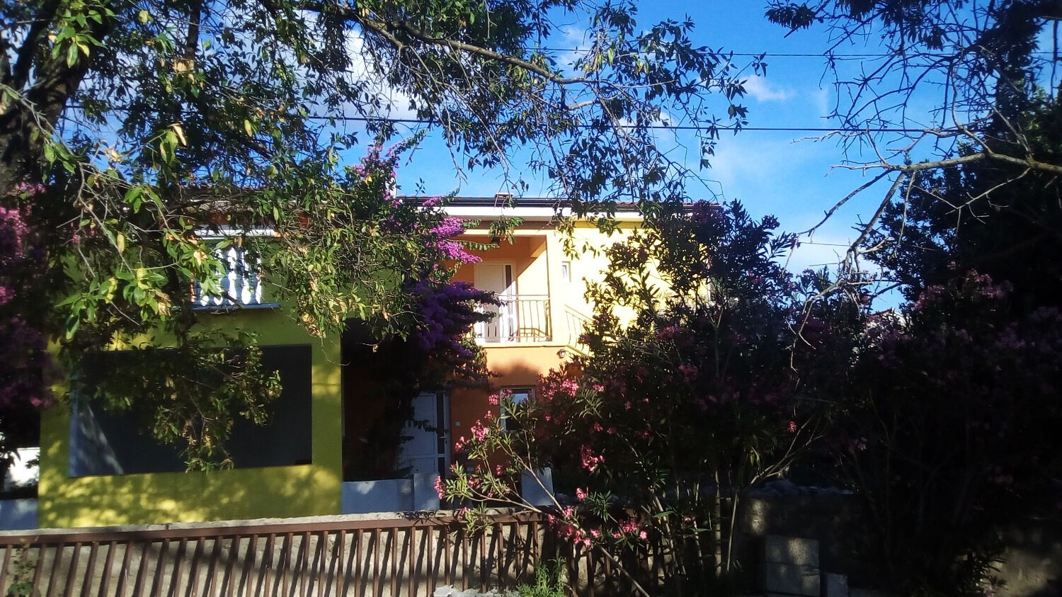 Apartments Midi 102751-A1