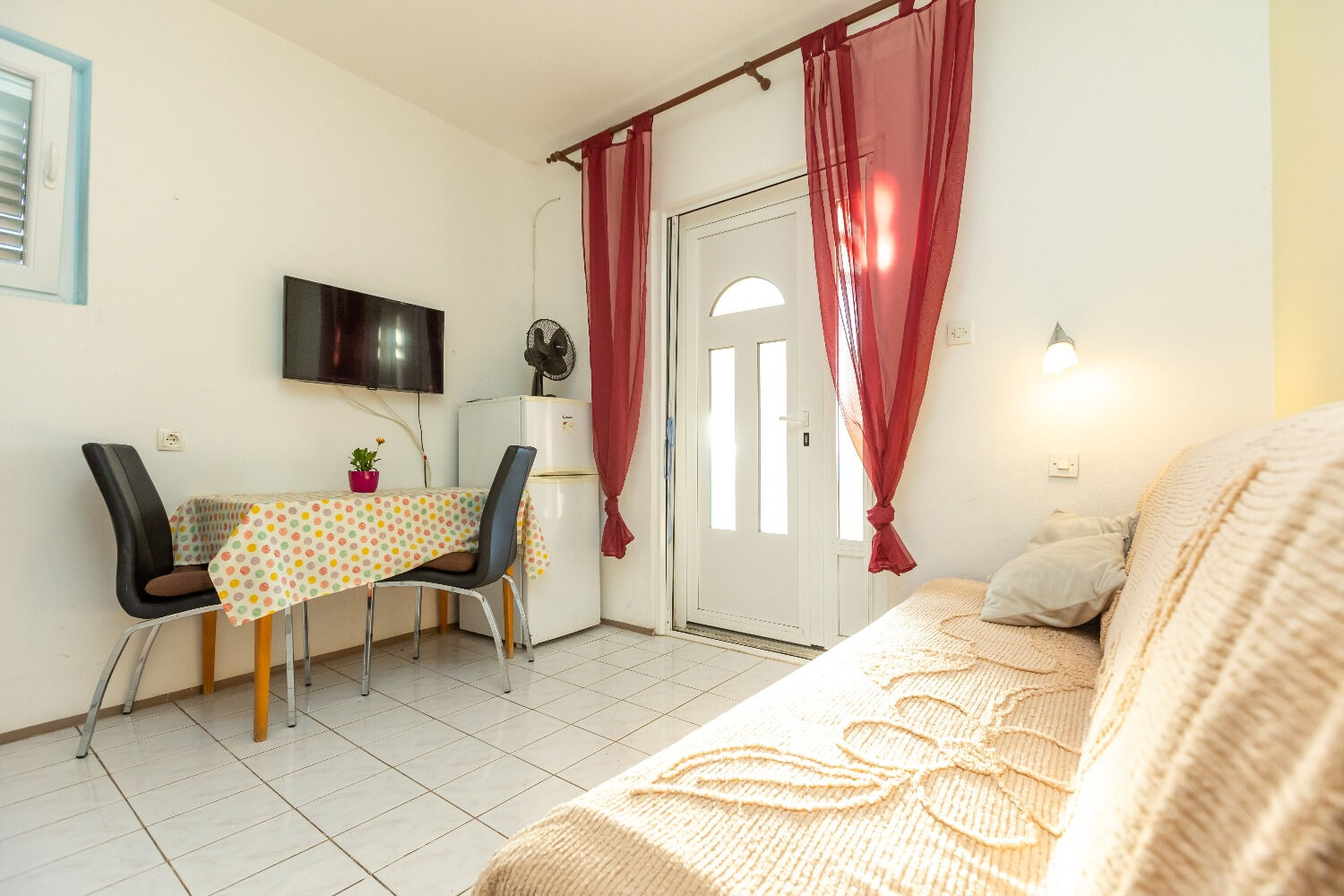 Apartments Vesna 102891-A1