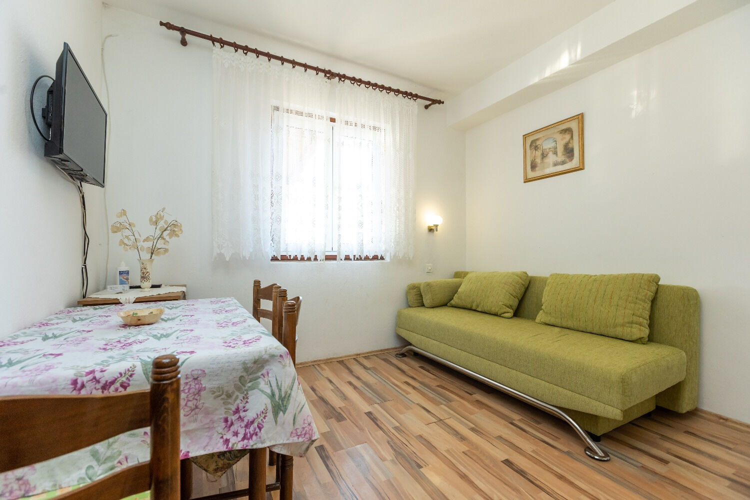 Apartments Vesna 102891-A2