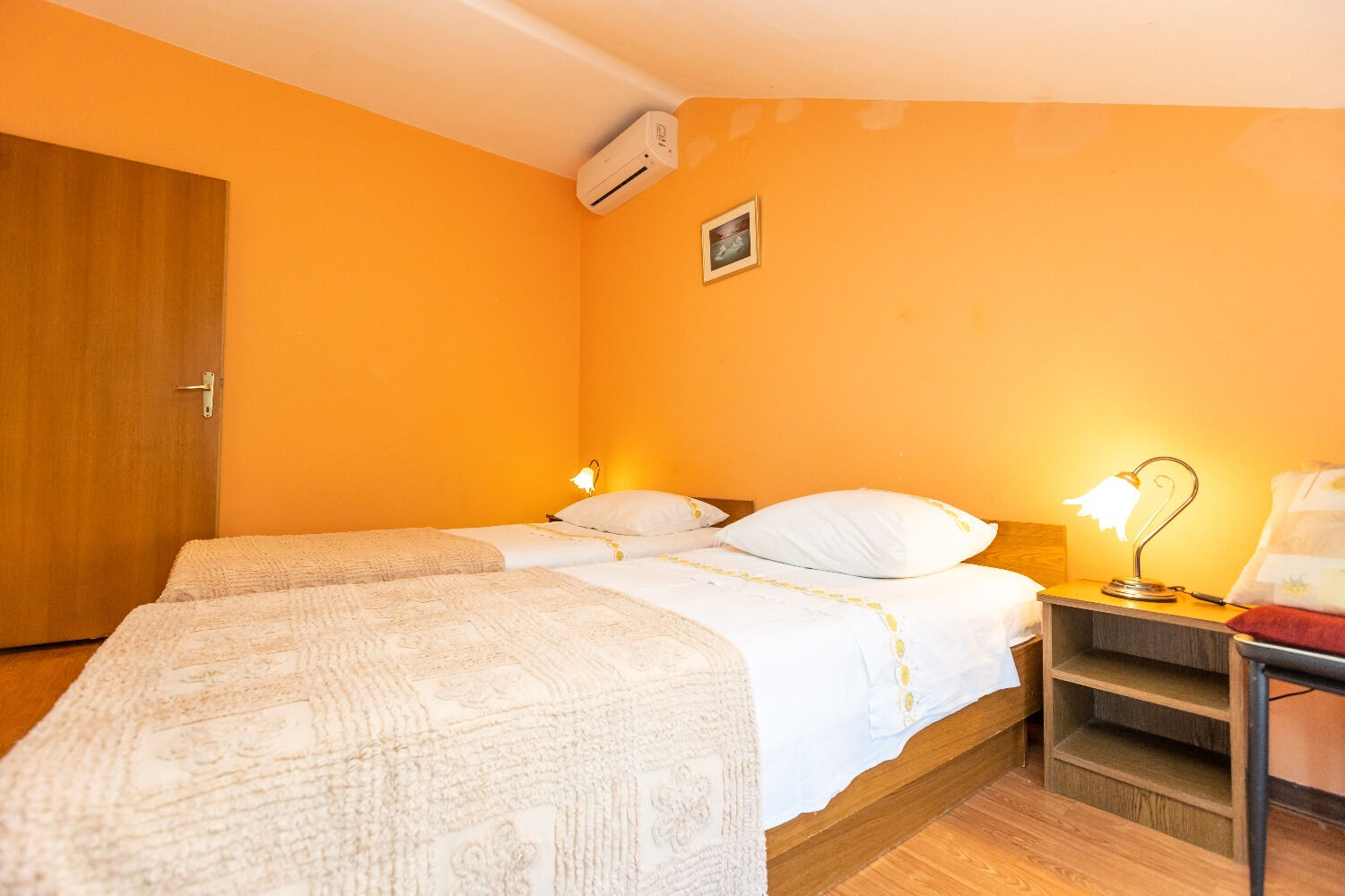 Apartments Vesna 102891-A3