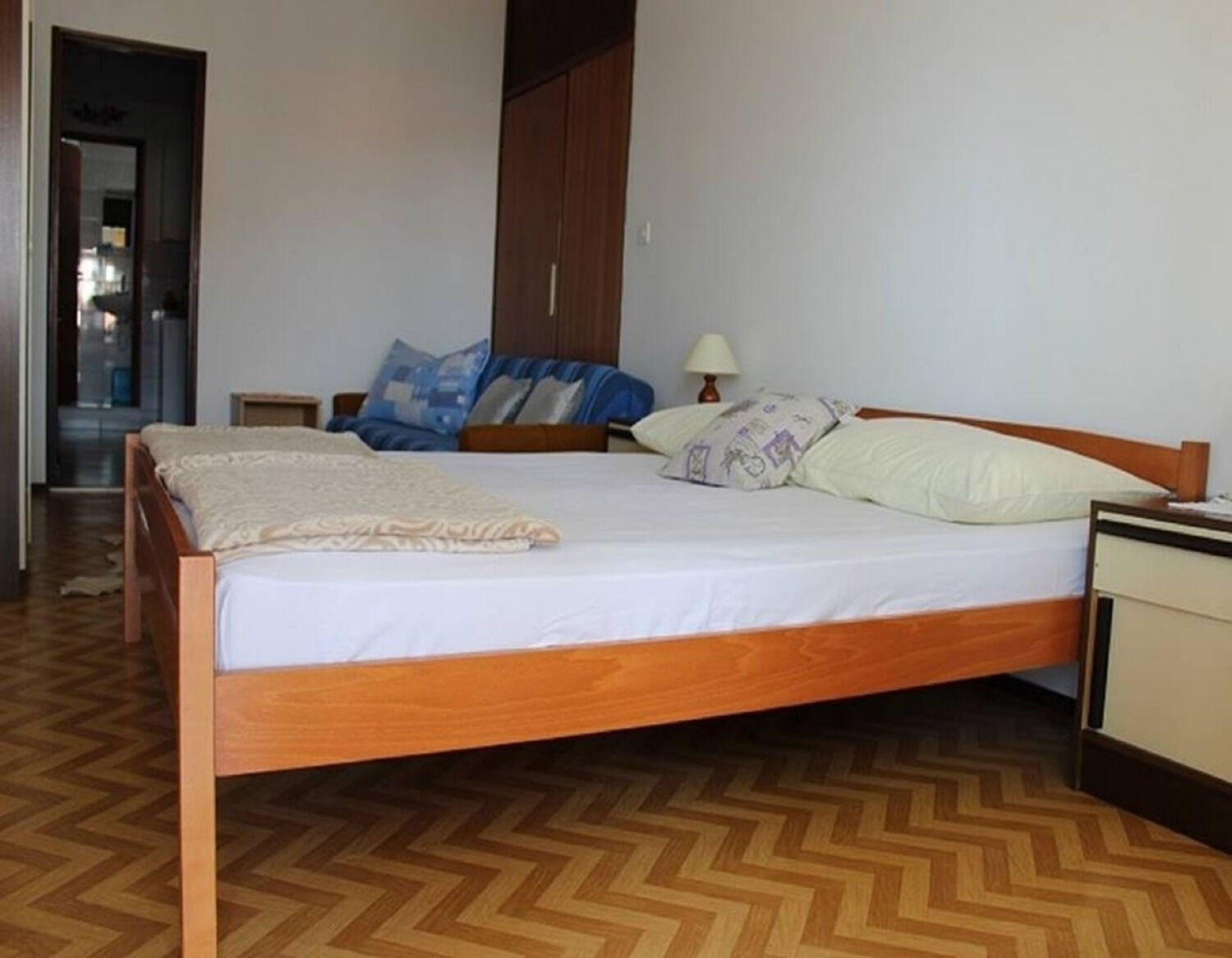 Apartments Milka 103001-A2