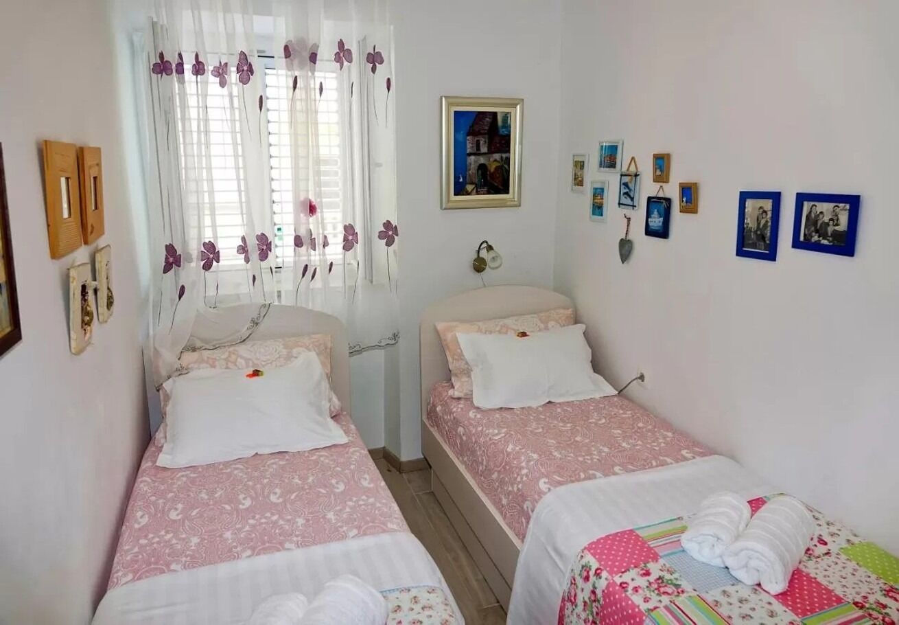 Apartment Ljubav 103111-A1