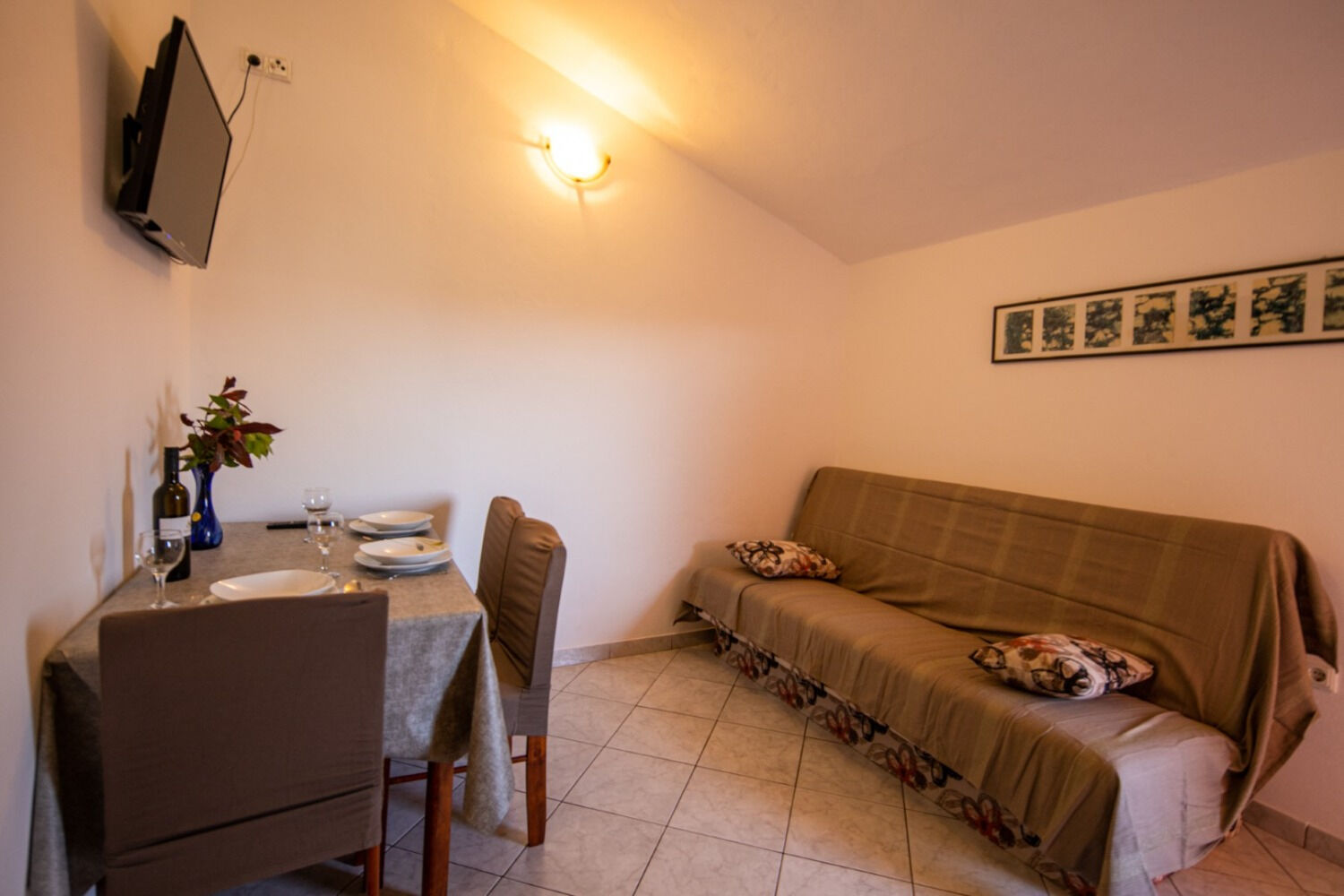 Apartments Den 103131-A1