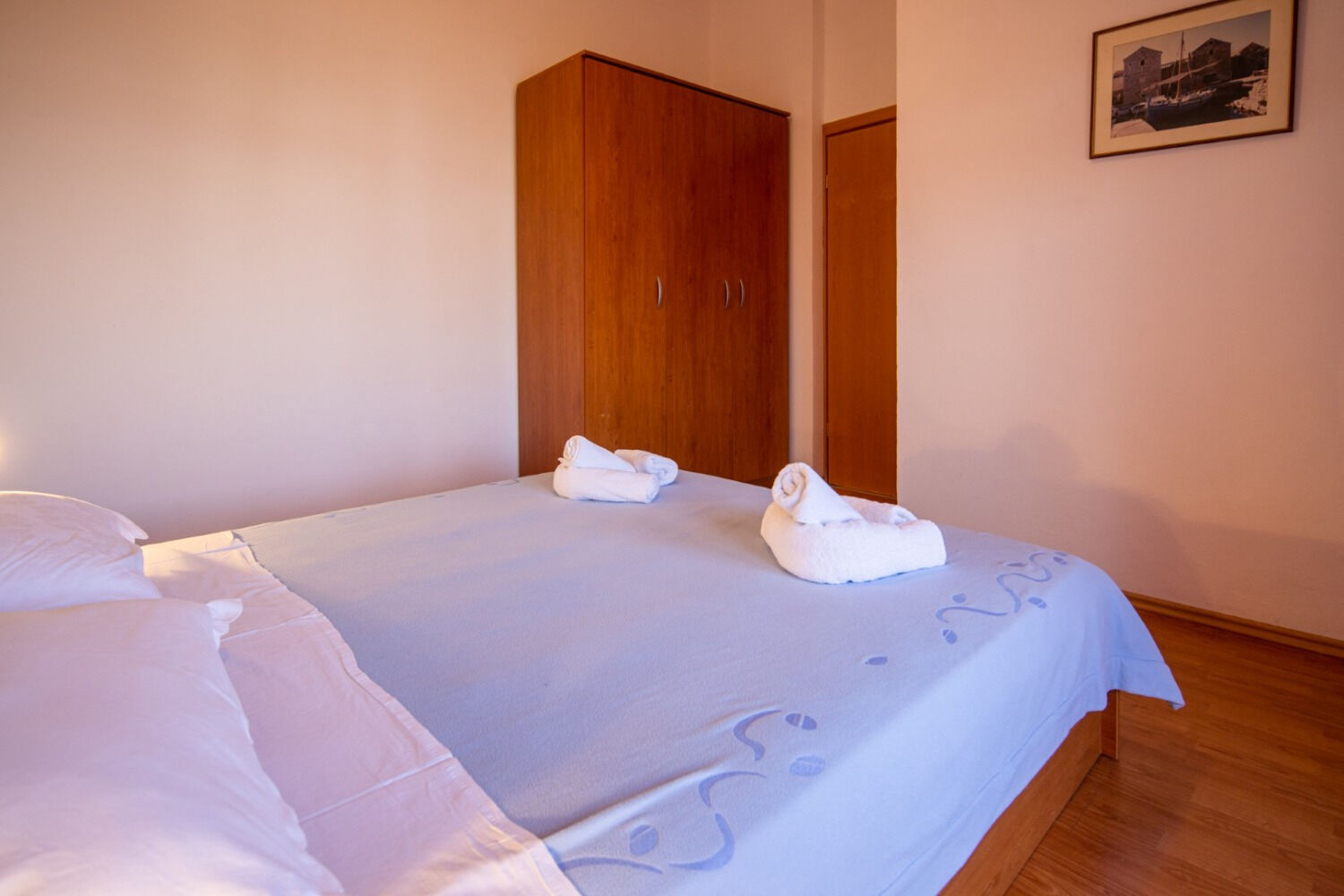 Apartments Den 103131-A1