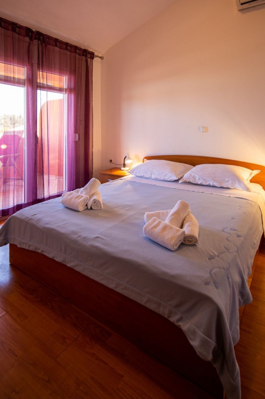 Apartments Den 103131-A1