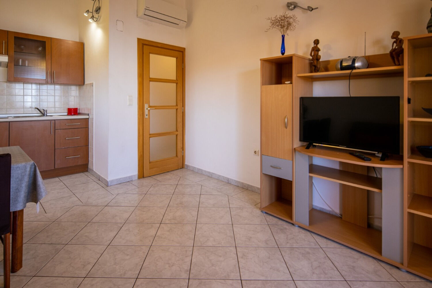 Apartments Den 103131-A2