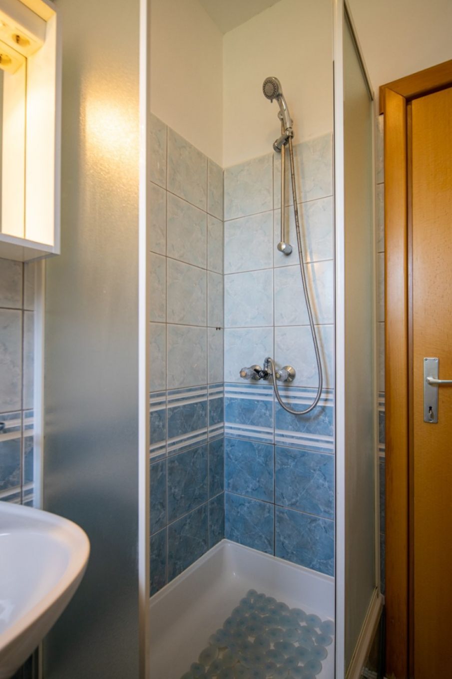 Apartments Den 103131-A2