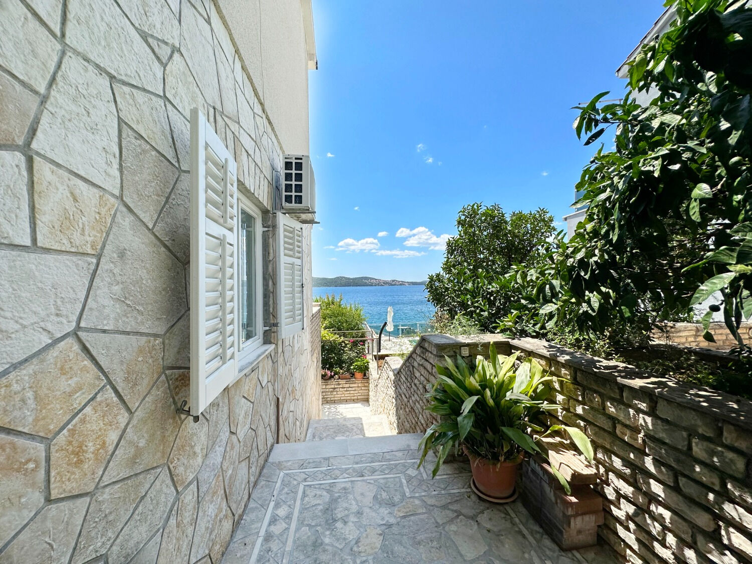 Apartments Mihaela 103241-A1