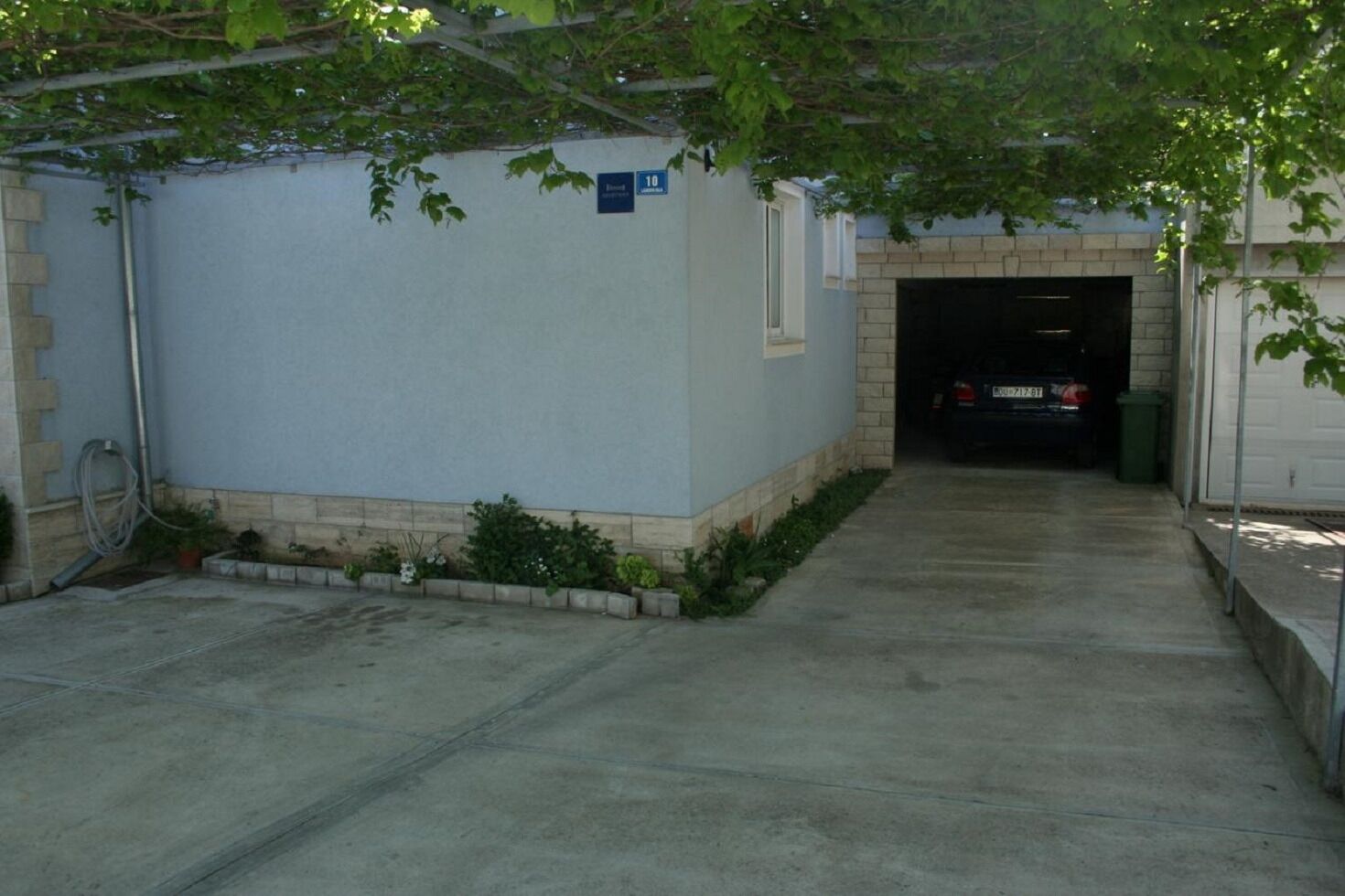 Apartments Jaki 103281-A5