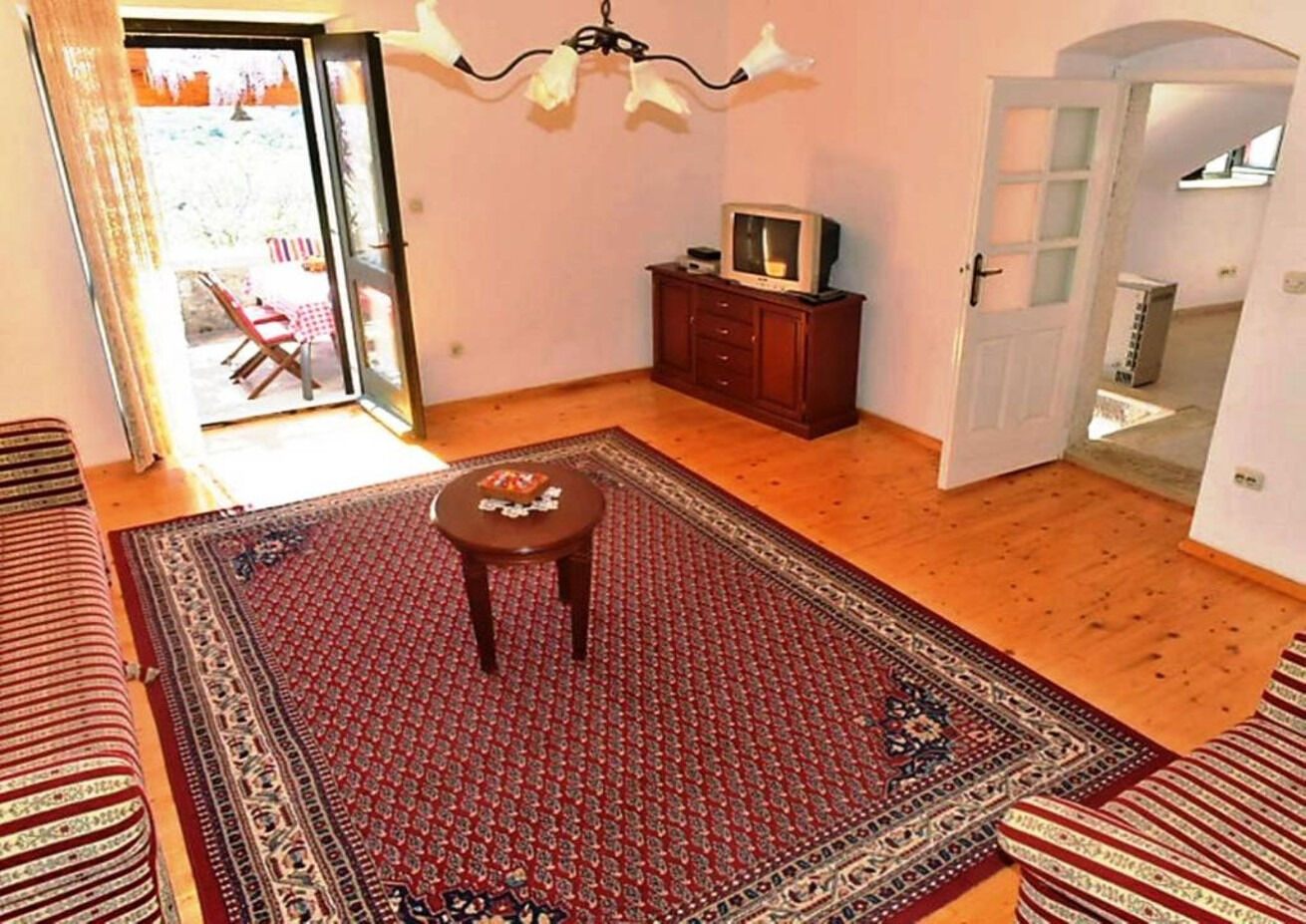 House Mari 1 103521-K1