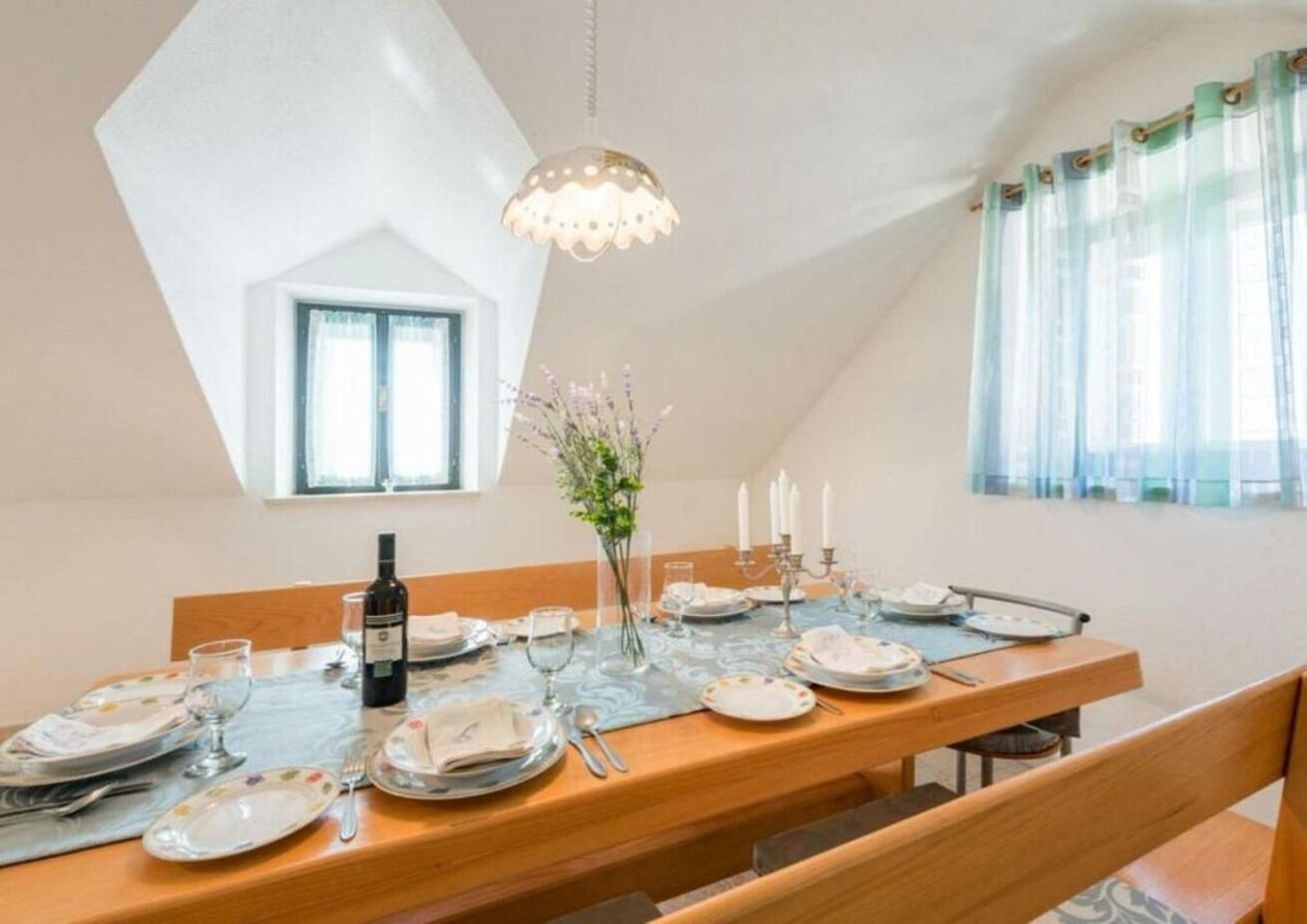House Mari 1 103521-K1