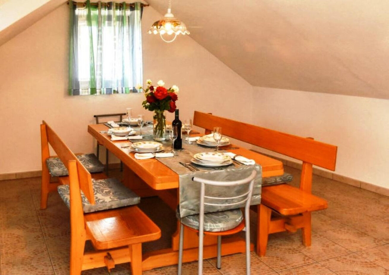 House Mari 1 103521-K1