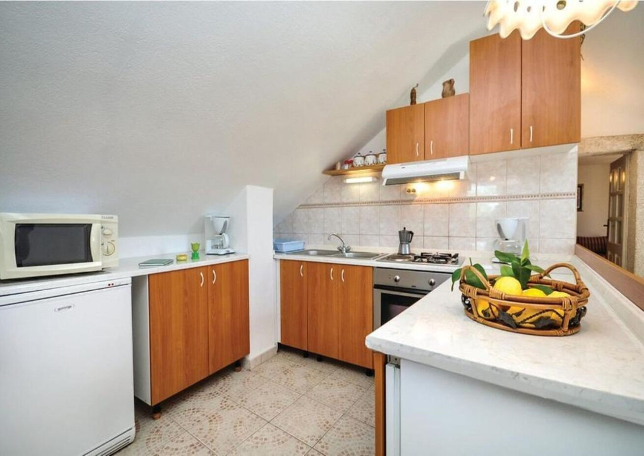 House Mari 1 103521-K1