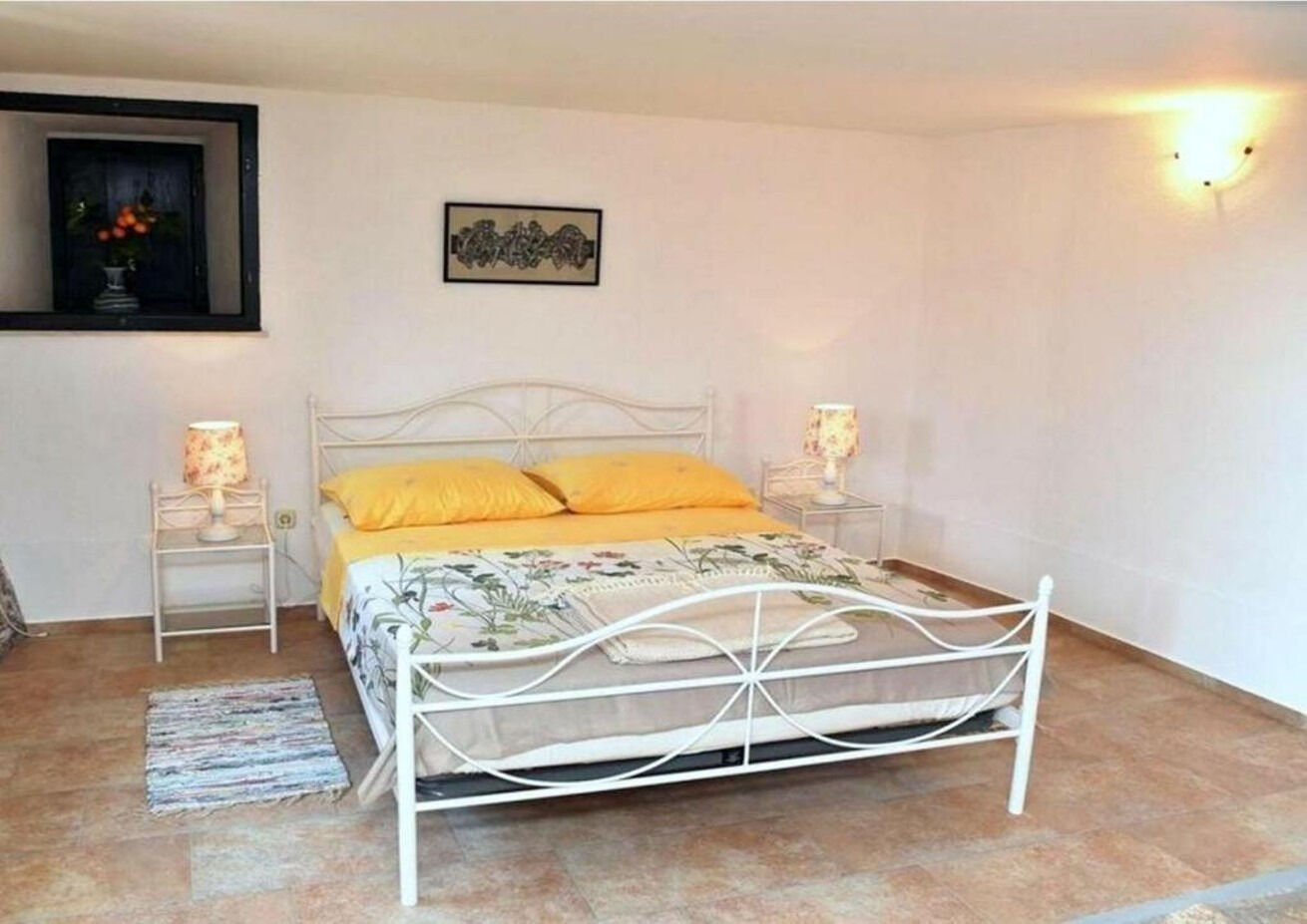 House Mari 1 103521-K1
