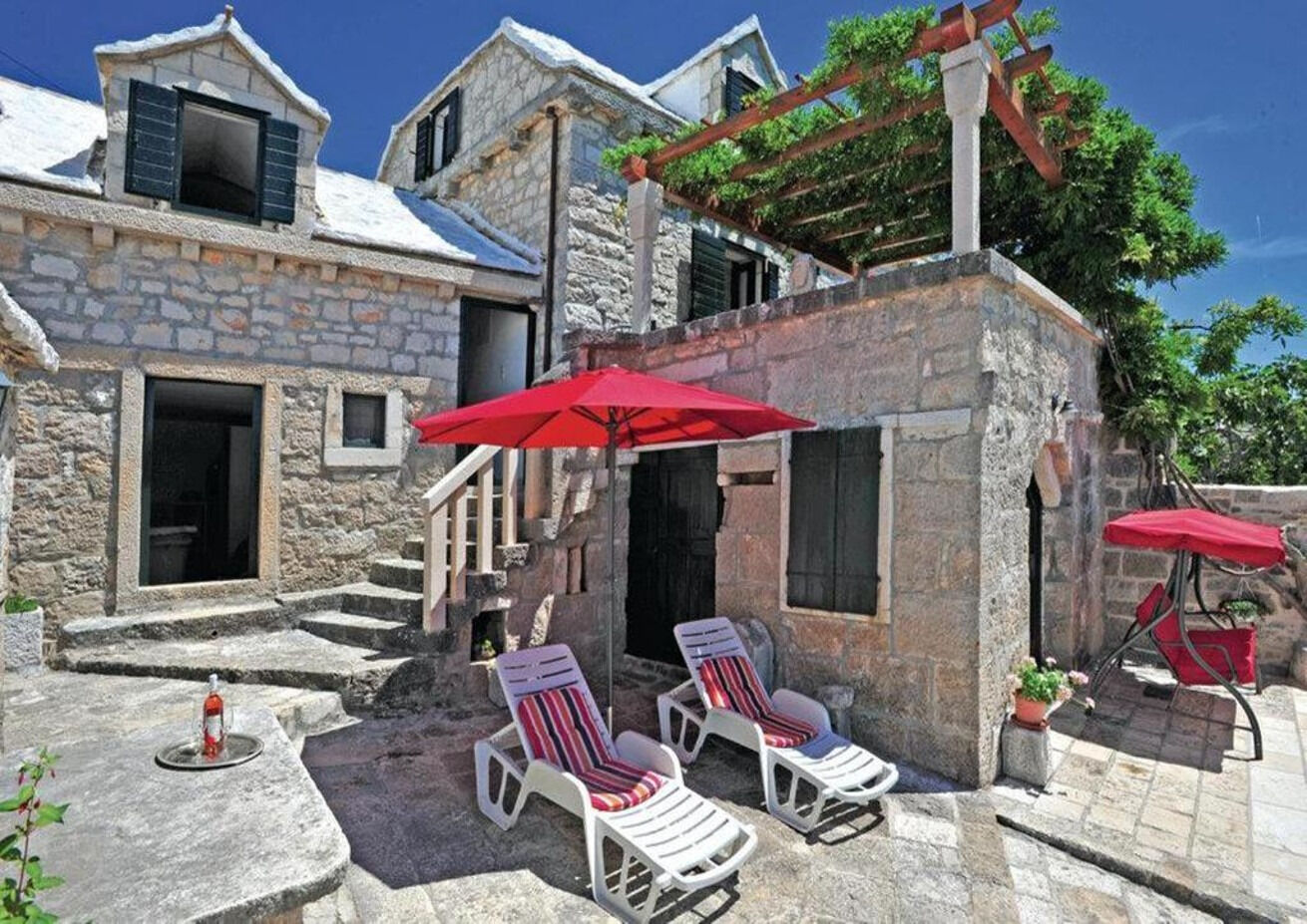 House Mari 1 103521-K1