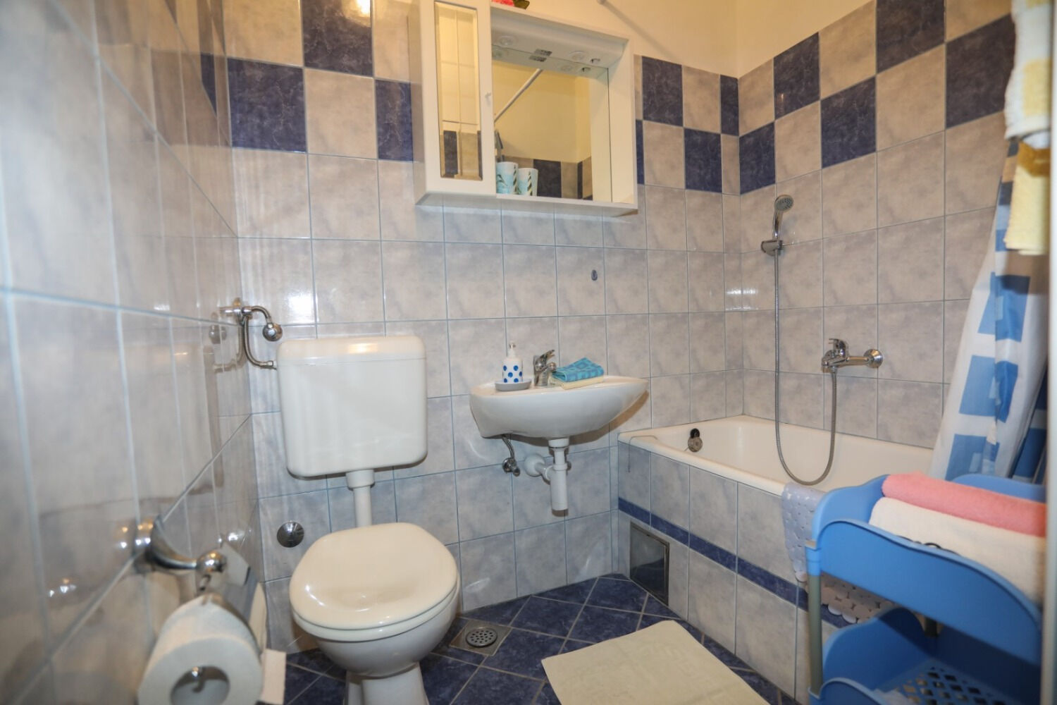 Apartment and Rooms Marlene 103731-S4