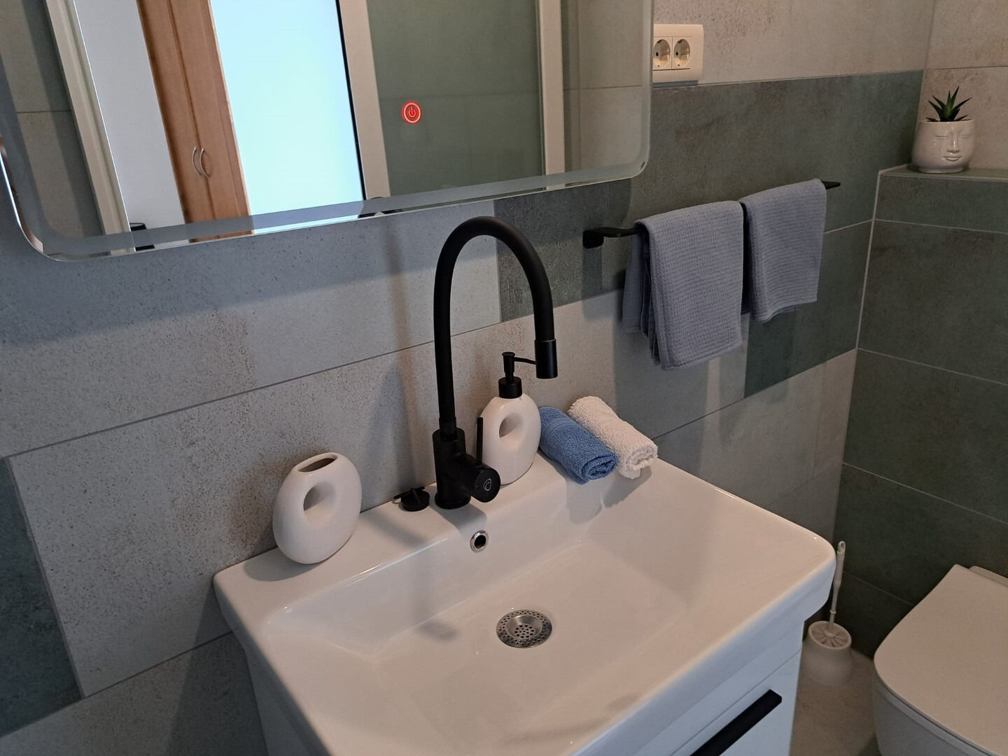 Rooms Katja 103741-S2