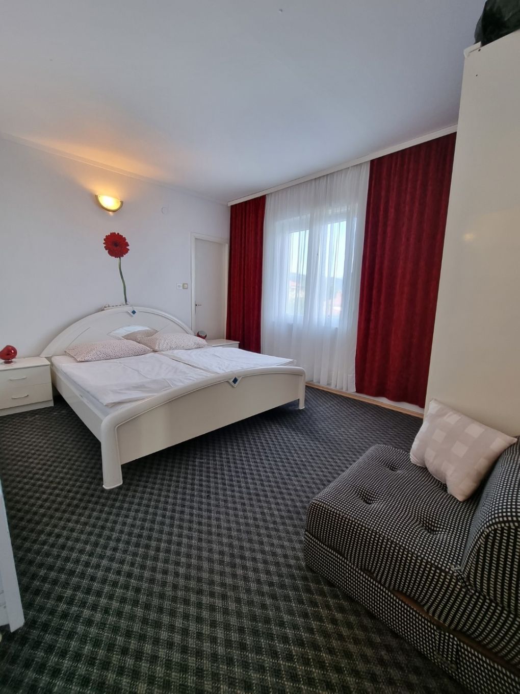 Apartment Gold 103851-A1