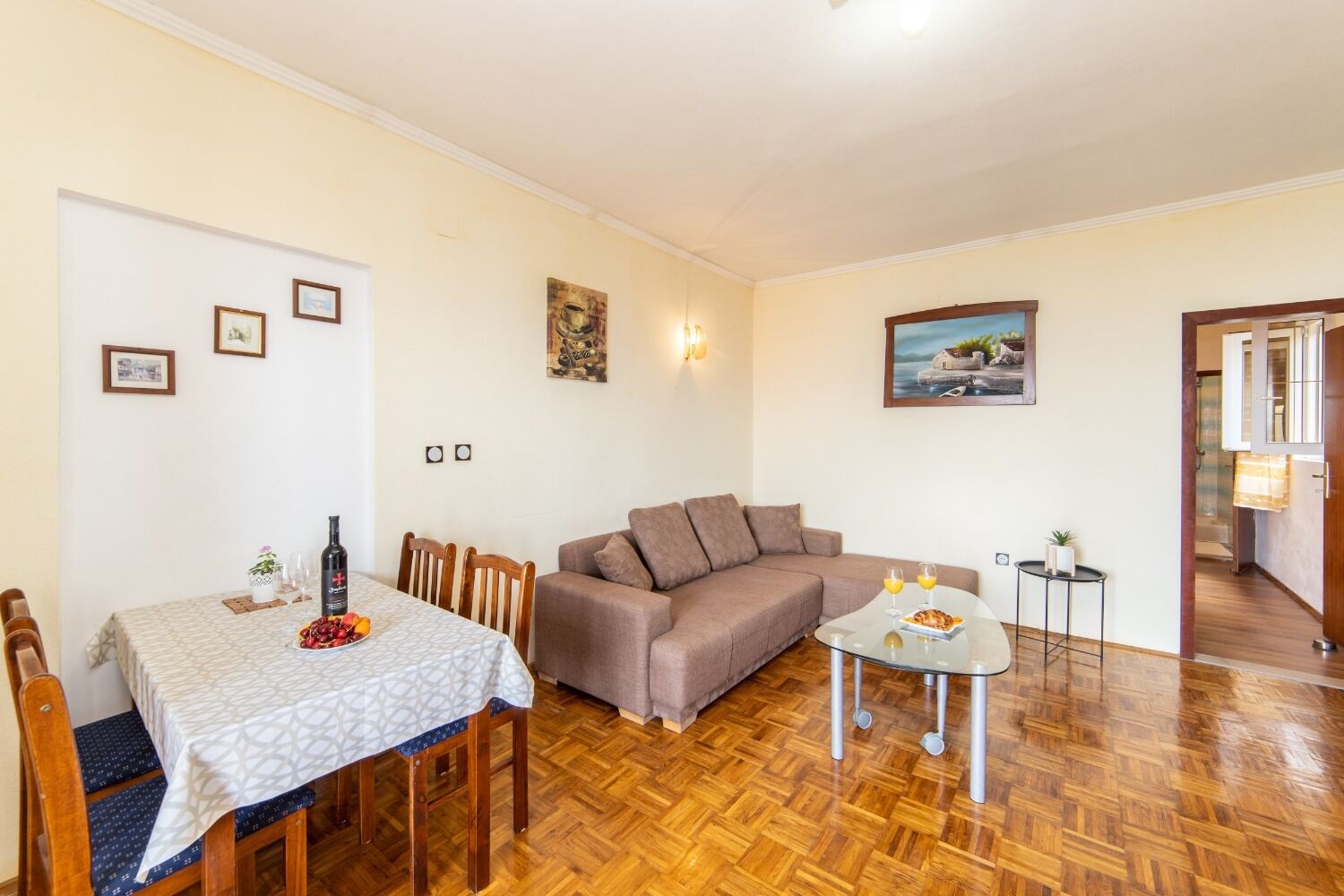 Apartments More 10392-A1