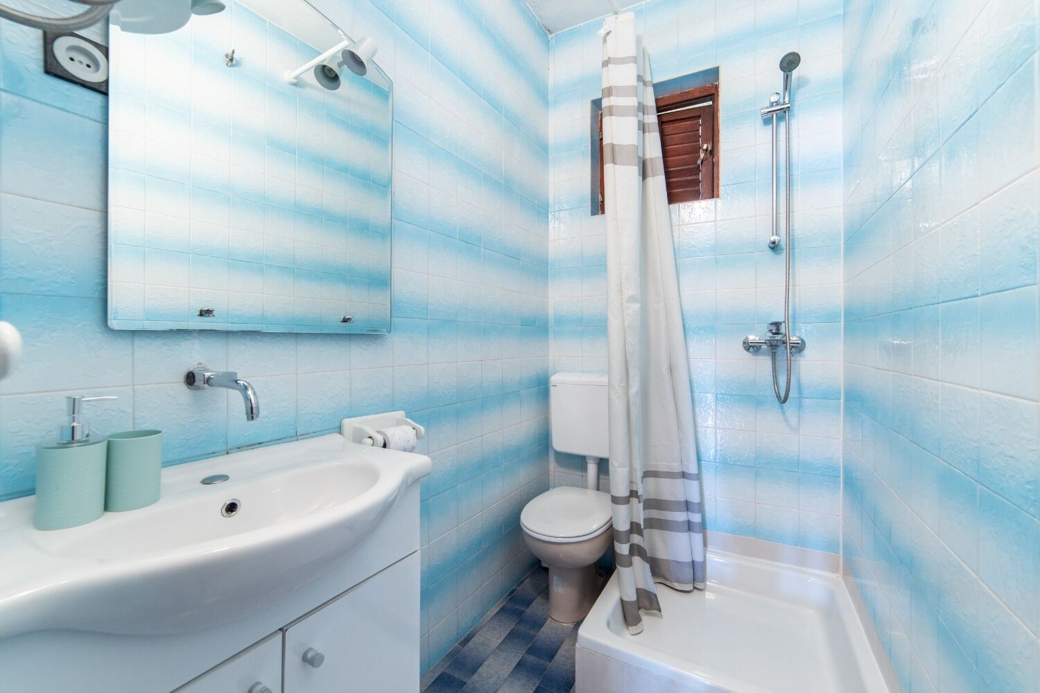 Apartments More 10392-A1