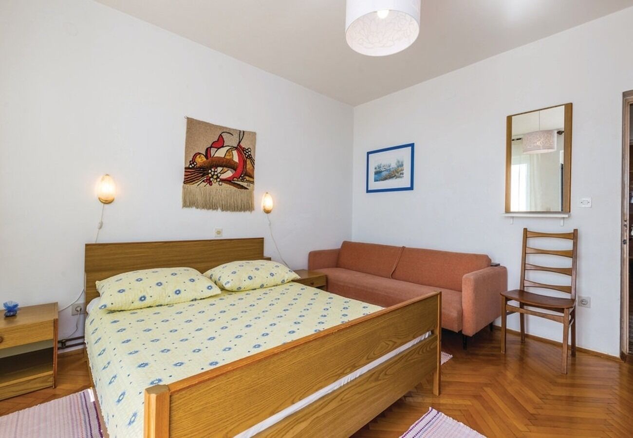 Apartment Dari 103911-A1