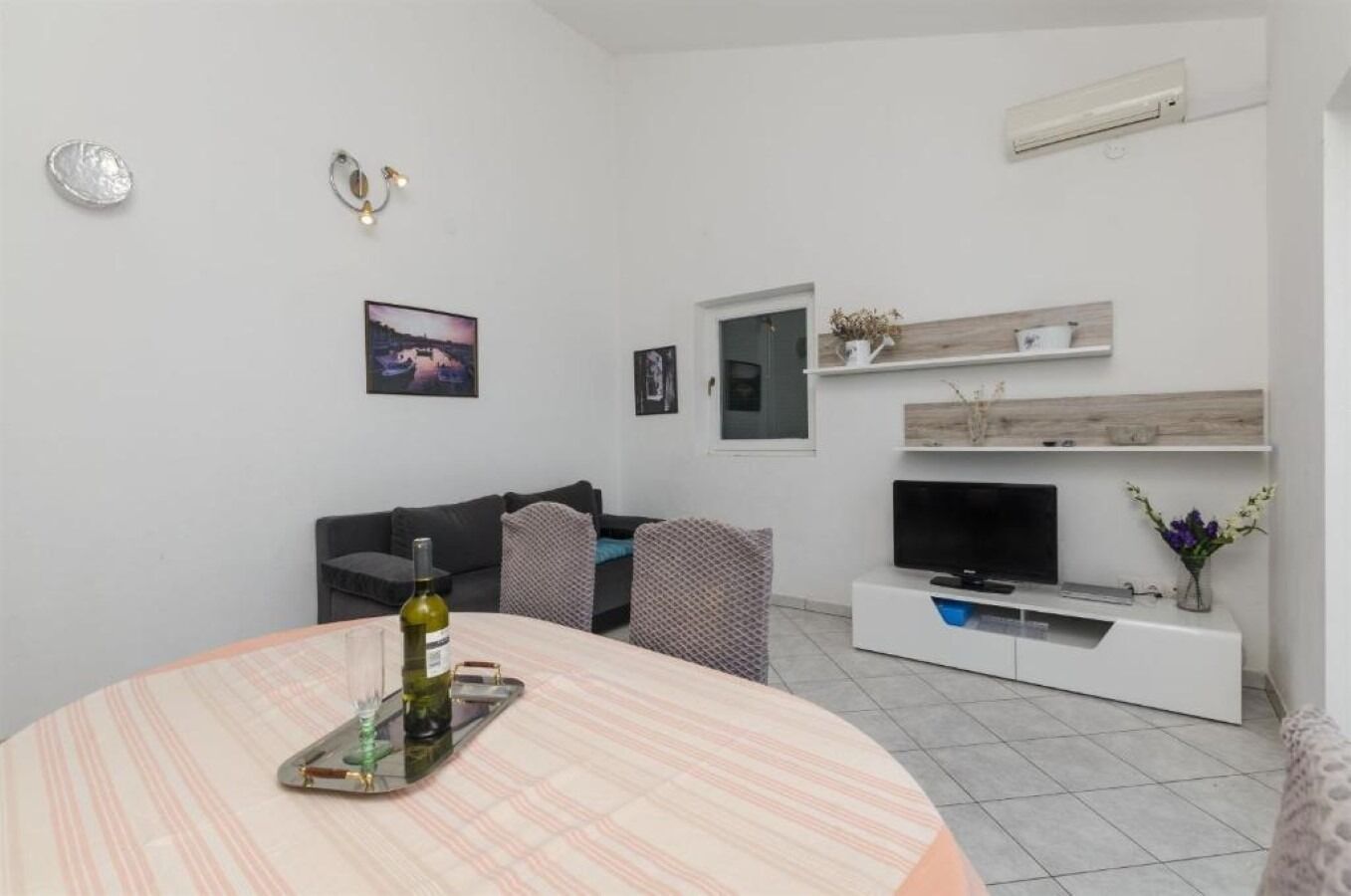 Apartments Mil 103931-A1