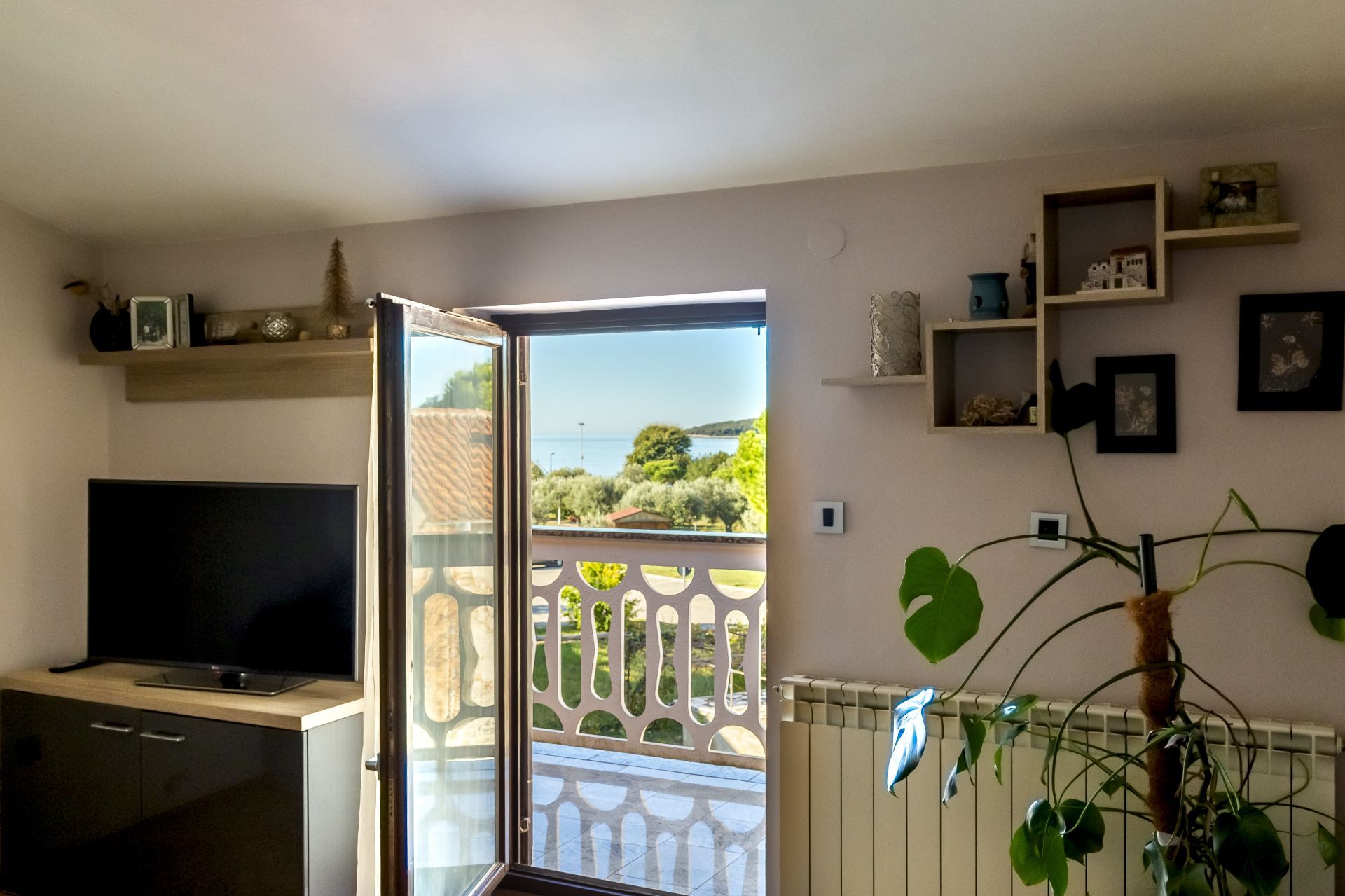 Apartments Mir 103971-A5