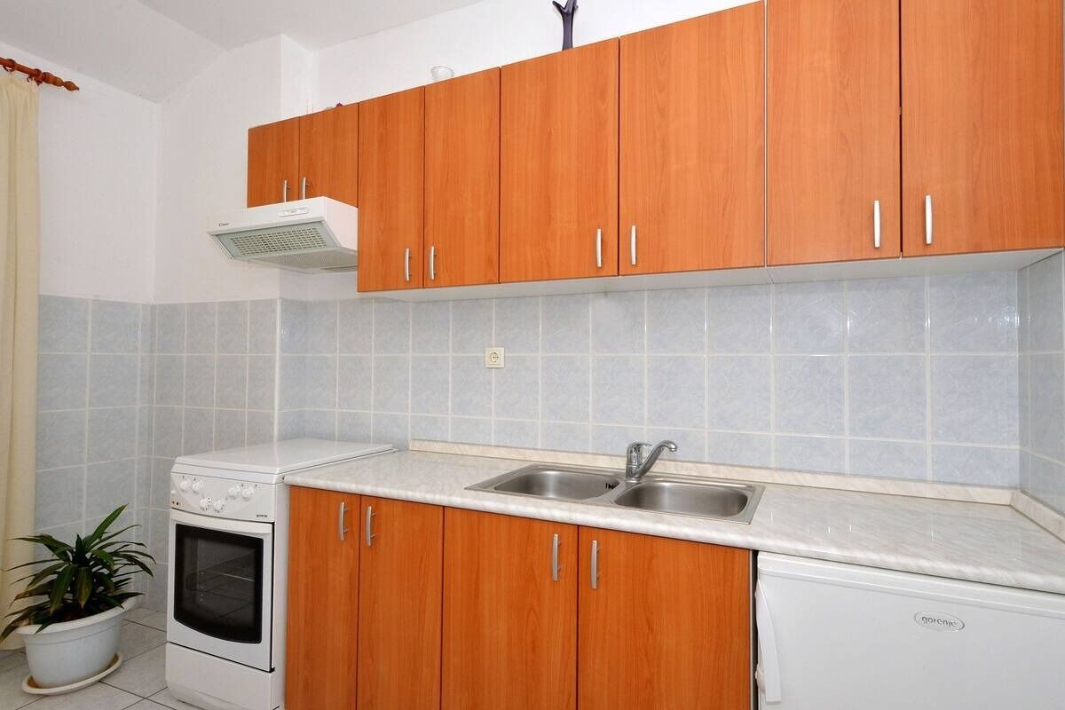Apartments Sima 104011-A1