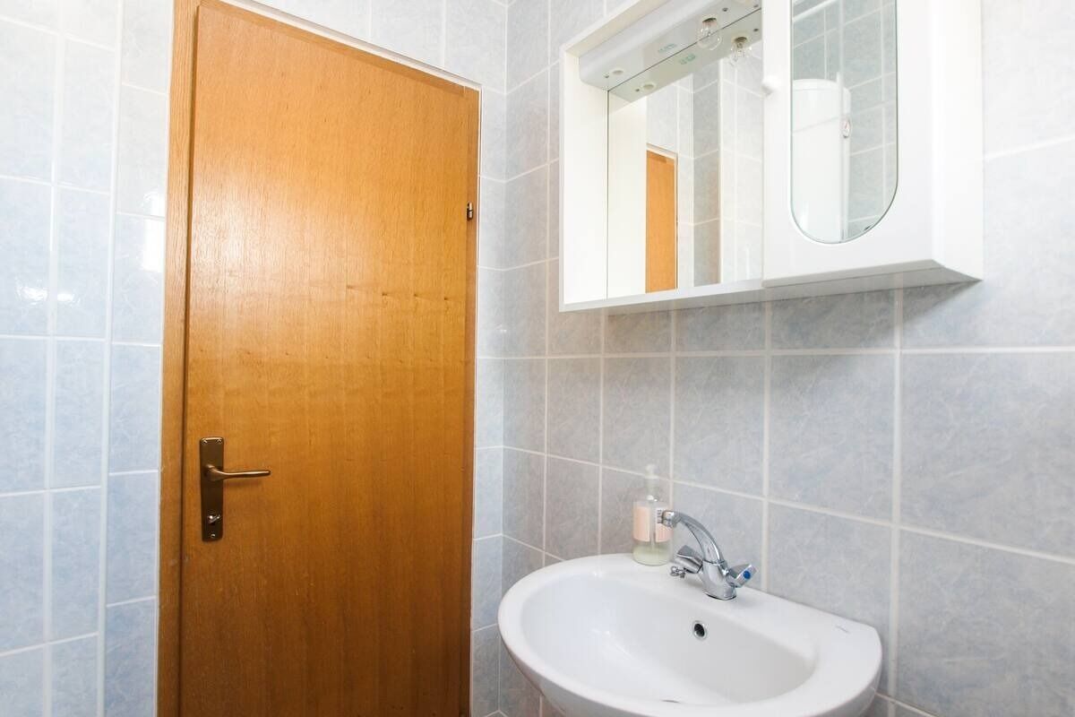 Apartments Sima 104011-A1