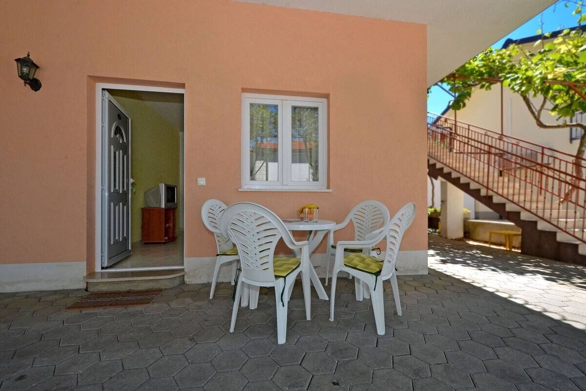 Apartments Sima 104011-A3