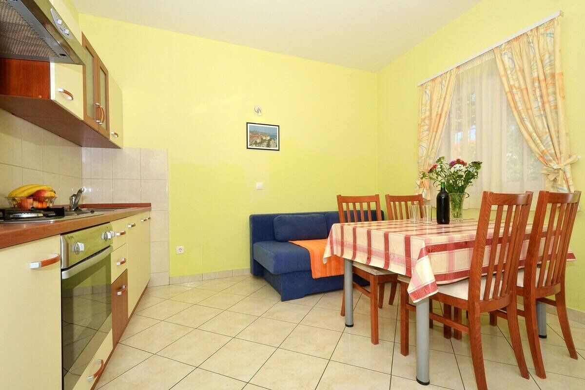 Apartments Sima 104011-A3